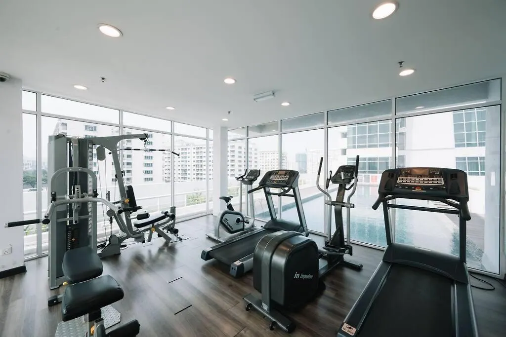 Apartment New Maritime Luxury Pool View Duplex Suite 601 Jelutong