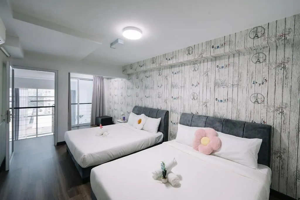Apartment New Maritime Luxury Pool View Duplex Suite 601 Jelutong
